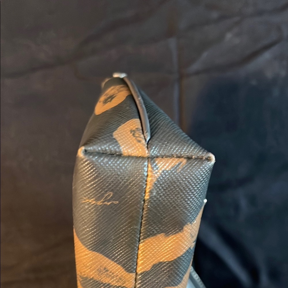 L.A.M.B pouch - Picture 3 of 6